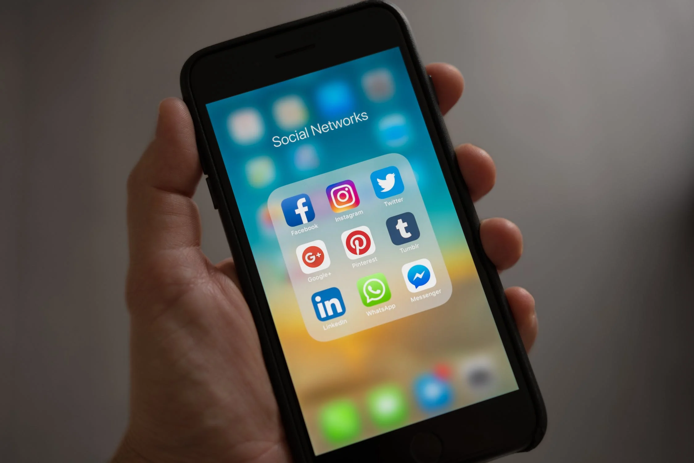 Social Media&rsquo;s Transformative Role in Real Estate: A 2024 Perspective